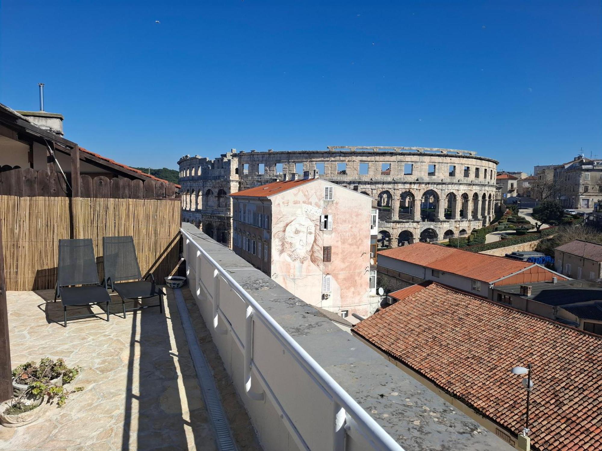 Terrace Dream View Over Amphitheatre Pula Eksteriør billede
