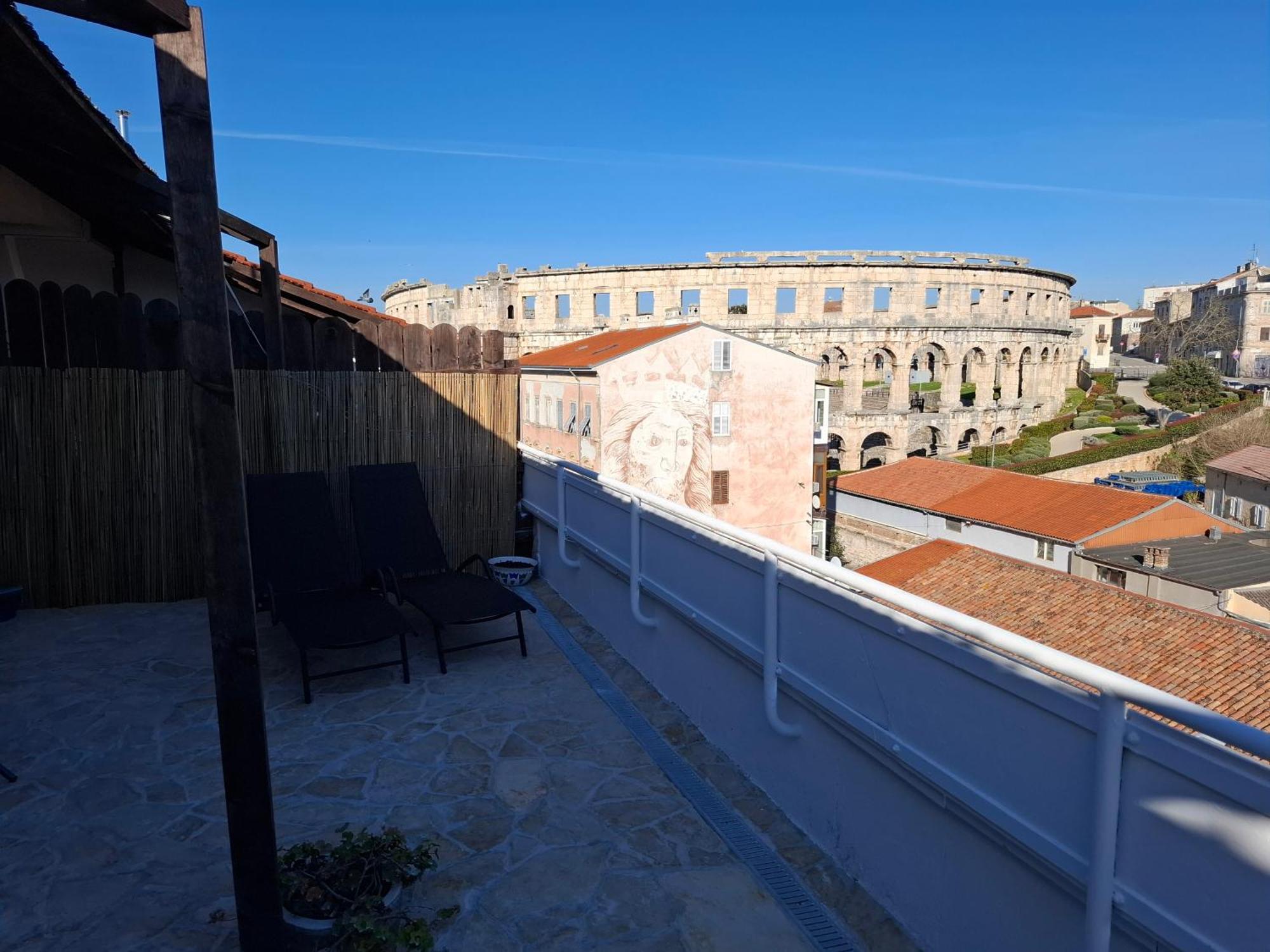 Terrace Dream View Over Amphitheatre Pula Eksteriør billede